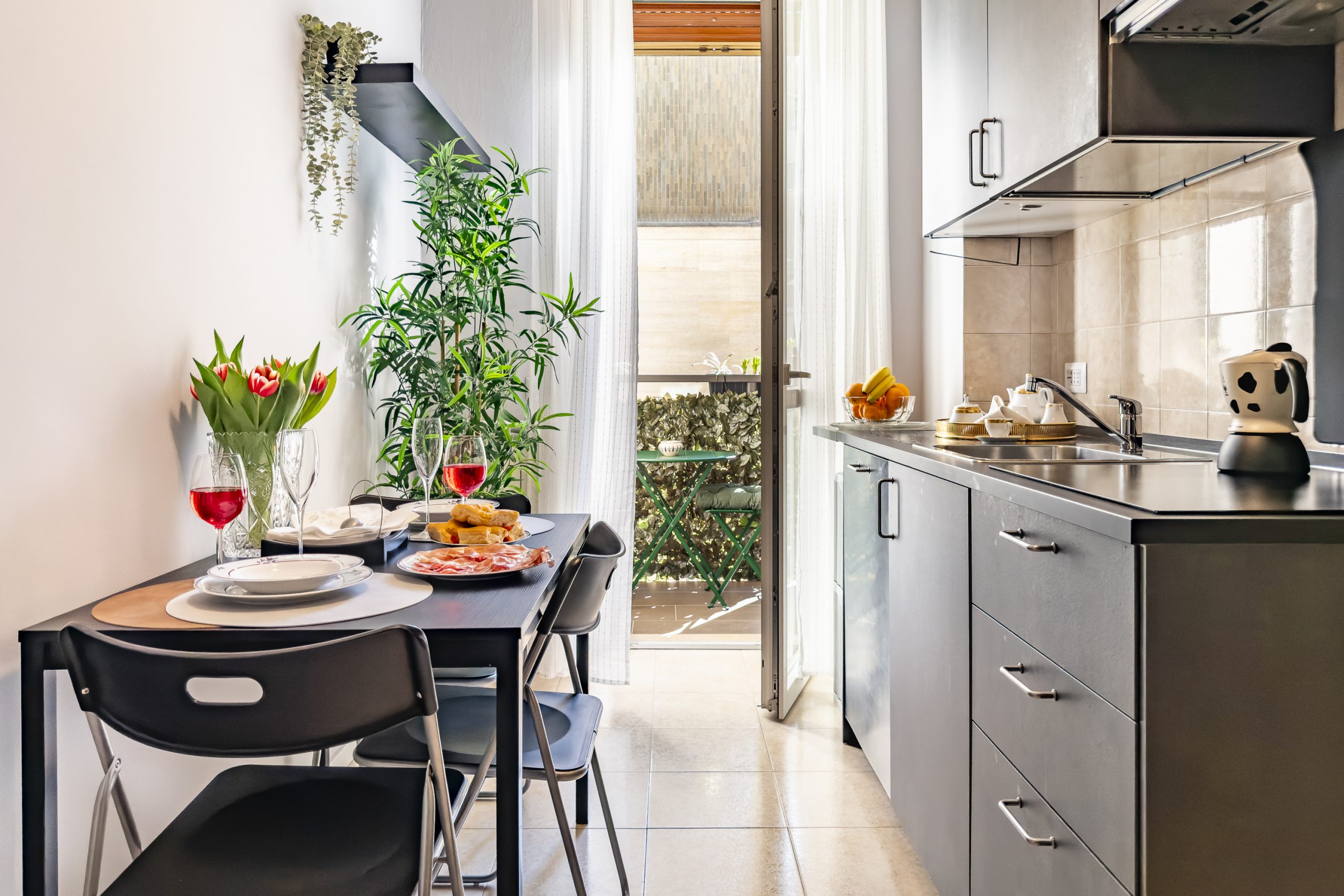 08-f205milano-soggiorno-03